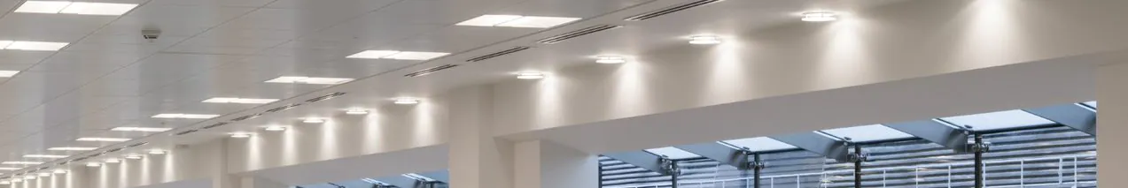 Mit DALI ausgestatteter Korridor